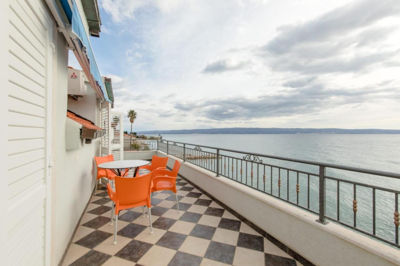 Apartmani Krilo Подстрана Экстерьер фото